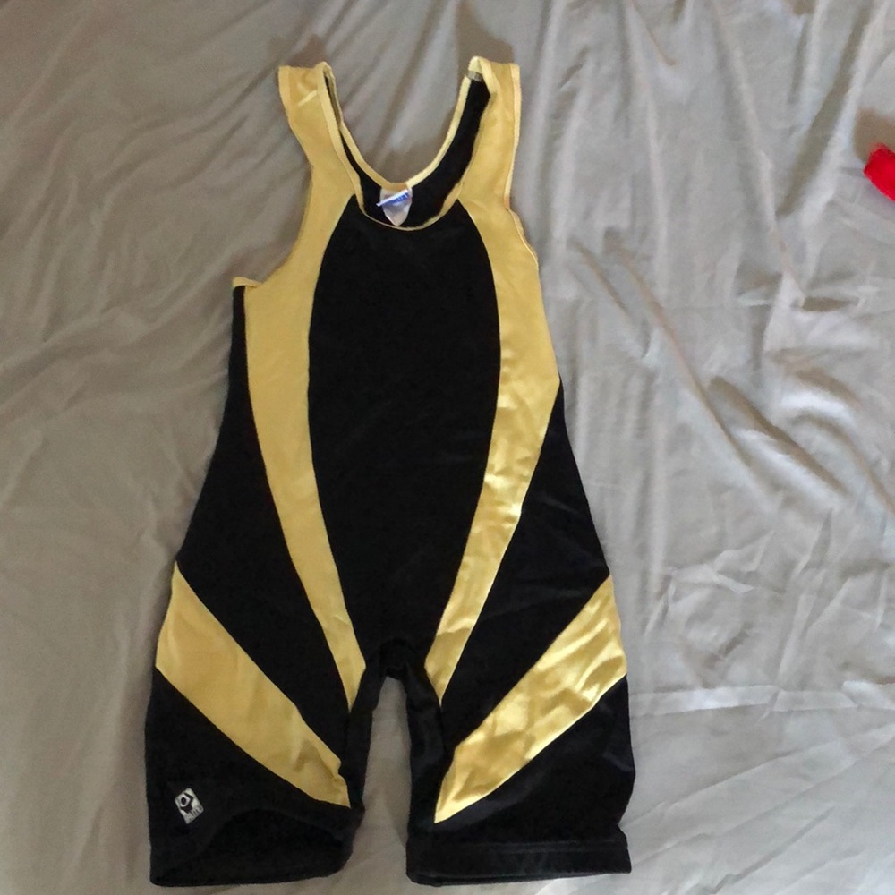 Black and Gold Brute Singlet